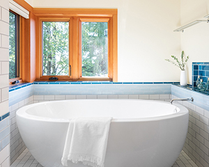 bathroom tub for relaxing